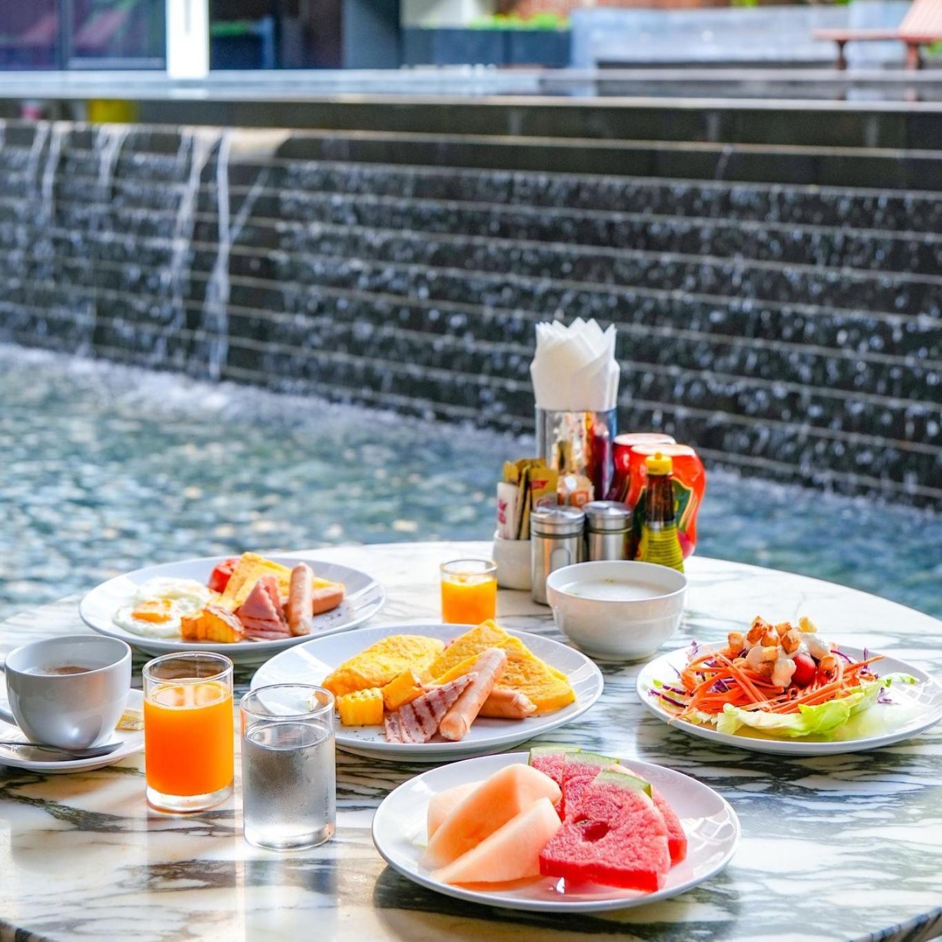 Arcadia Suites Bangkok Exteriör bild